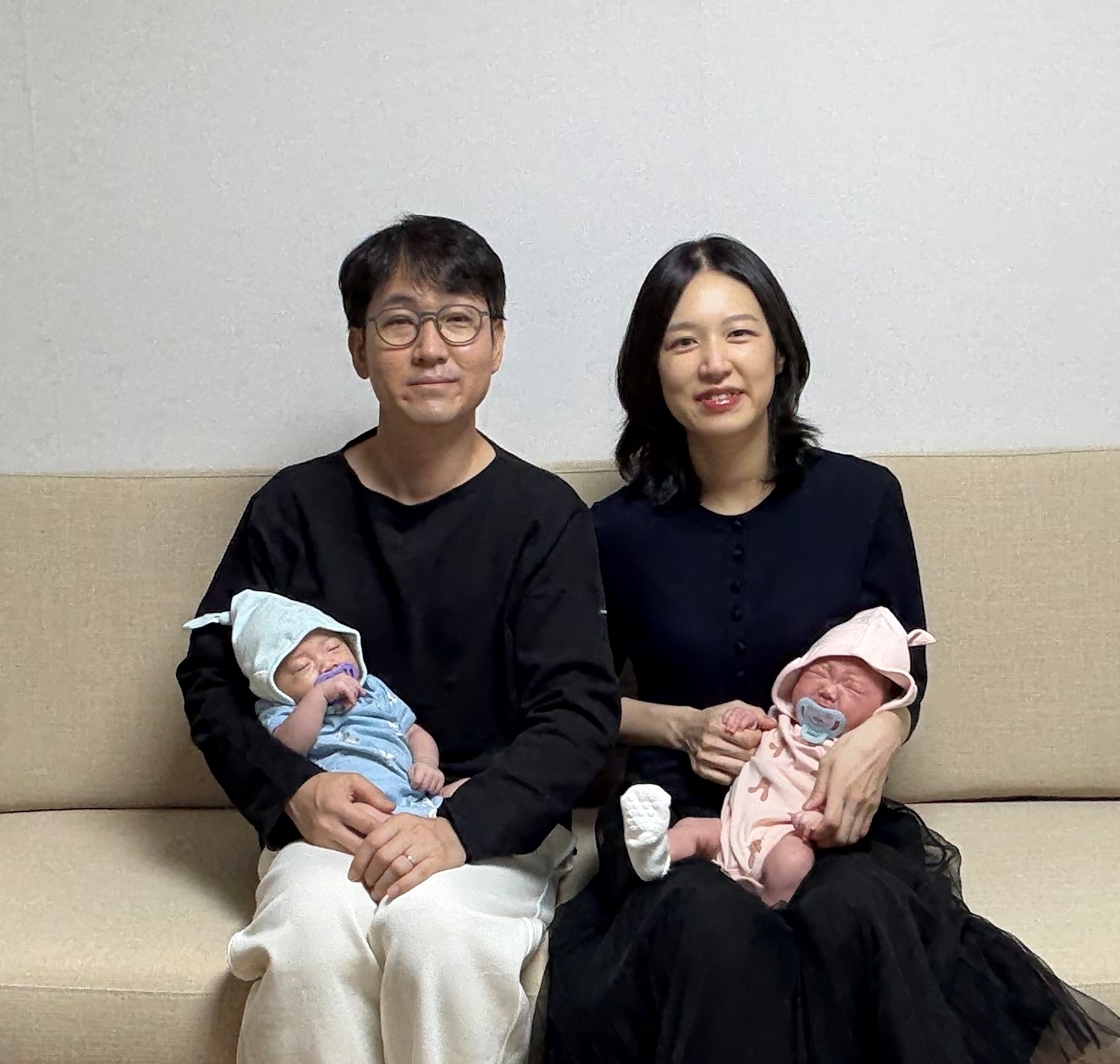 3. 최지언 한화호텔앤드리조트 과장(왼쪽) 가족 사진.JPG